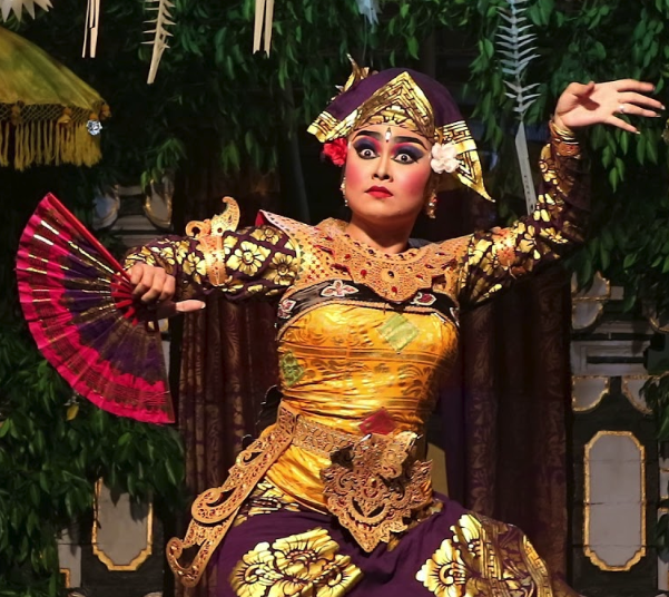 see bali culture trunajaya dance with far odyssey private tour service, see all that balinese culture can offer